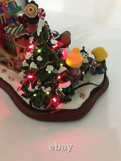 Danbury Mint The Peanuts Gang Christmas Sleigh Light Up Snoopy Charlie Brown