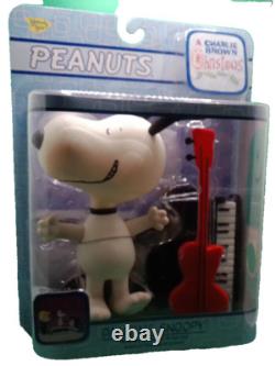 Dancing Snoopy Charlie Brown Christmas Memory Lane NOS in package 2004 dated