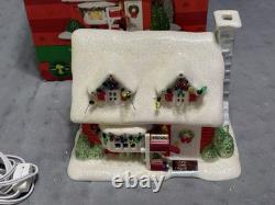 Department 56 Peanuts Charlie Brown's House Lighted Building Christmas Village