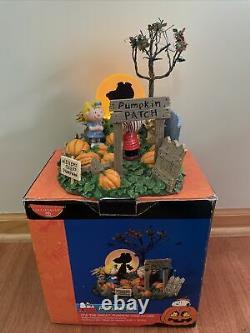 Dept 56 Peanuts Halloween ITS THE GREAT PUMPKIN Snoopy Charlie Brown #59095