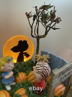 Dept 56 Peanuts Halloween ITS THE GREAT PUMPKIN Snoopy Charlie Brown #59095