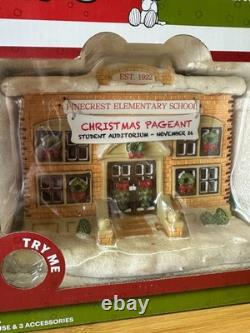 Dept 56 Peanuts School Pageant Musical Holiday Gift Set Pinecrest Charlie Brown