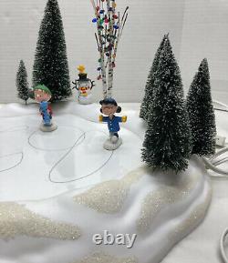 Dept 56 Peanuts on Ice Animated Ice Skating Pond Snoopy Lucy Linus Charlie Brown