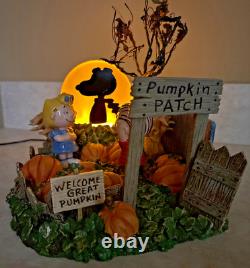 Dept 56 The Great Pumpkin Charlie Brown! Peanuts Halloween Figurine Lit Video