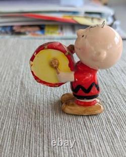 Determined Snoopy Charlie Brown Pottery Ornament Set