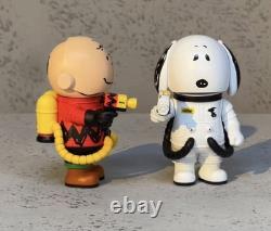 Exclusive Peanuts Mega Space Molly 100% Charlie Brown & Snoopy Authentic