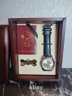Fossil Snoopy Schultz Wrist Watch Black 50th Anniversary Wooden Collectors Case