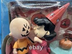 Fun Forever Peanuts It's The Great Pumpkin Charlie Brown Lucy Party Play Set New