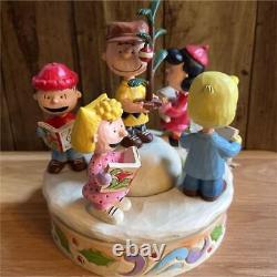 Gym Shore Charlie Brown Friends Christmas Figurine Figures Snoopy