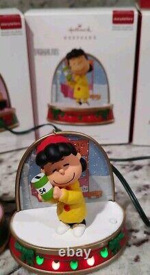 Hallmark Keepsake Storytellers 2018 A Charlie Brown Christmas Set with Magic Cord