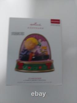 Hallmark Keepsake Storytellers 2018 PEANUTS A Charlie Brown Christmas Complete