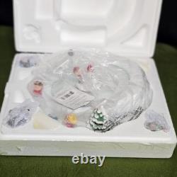 Hallmark Peanuts Sledding Musical Tabletop Figurine Motion Charlie Brown Snoopy