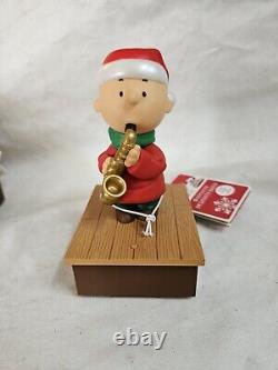 Hallmark Peanuts Wireless Christmas Charlie Brown Band Motion Sound 2011 Tag