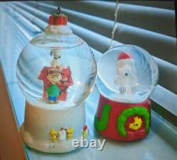 Hallmark Snoopy Charlie Brown Christmas Snow Dome Figurine