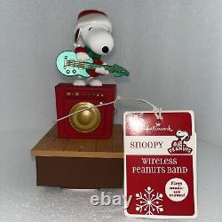 Hallmark Wireless Peanuts Holiday Band Schroeder, Snoopy, Charlie Brown, Lucy