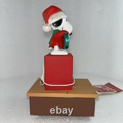 Hallmark Wireless Peanuts Holiday Band Schroeder, Snoopy, Charlie Brown, Lucy