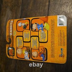 Its The Great Pumpkin Charlie Brown Snoopy And Woodstock Lucy Linus Van Pelt Set