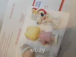LENOX PEANUTS CHRISTMAS CAROLING Sally Snoopy Charlie Brown Lucy Linus withBox