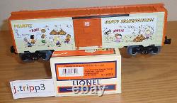 Lionel 6-39351 Peanuts Thanksgiving Boxcar O Gauge Train Charlie Brown Snoopy