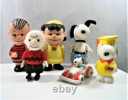 Lot of 6 United Feature Syndicate Peanuts Dolls Charlie Brown Snoopy Lucy Linus