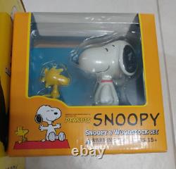 Medicom Toy Charlie brown Snoopy & Woodstock Set VCD Vinyl Collectible Doll