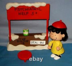 Memory Lane Peanuts Charlie Brown Christmas Lucy Linus Pig Pen Snoopy Dog House
