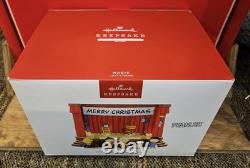 New MERRY CHRISTMAS CHARLIE BROWN Stage Box Set Magic Hallmark 2025 Lucy Linus