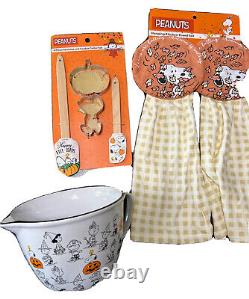 New Peanuts Charlie Brown Snoopy Bakeware Ceramic Cookware Lot Bowl Hand Towel