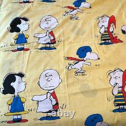 Peanuts 1972 Bed Cover Coverlet Full Size 80 X 108