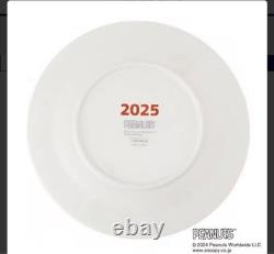 Peanuts 2025 Year Plate ANA Collaboration Snoopy Charlie Brown Pilot