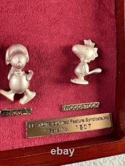Peanuts 50th Anniversary Charlie Brown Snoopy Woodstock Pin Badge Set Case