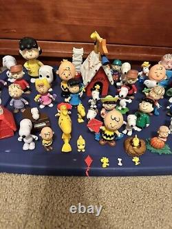 Peanuts Charlie Brown Snoopy Large Lot