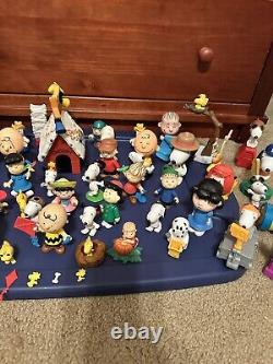 Peanuts Charlie Brown Snoopy Large Lot