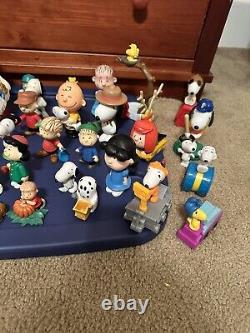 Peanuts Charlie Brown Snoopy Large Lot