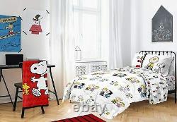 Peanuts Charlie Brown Snoopy Lucy White Black 7 pc Comforter Set Twin Full Bed