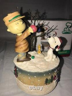 Peanuts Charlie Brown Snoopy & Woodstock Weihnachten Musikalischer Gehäuse Roman