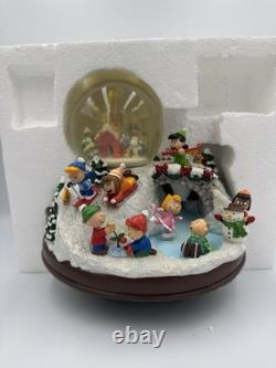 Peanuts Danbury Mint The Ultimate Snow Globe 2012 Super Rare! READ