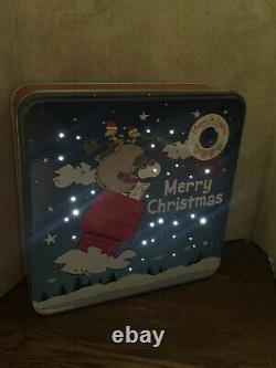 Peanuts Flying Ace Snoopy Charlie Brown Christmas Cookie Tin Music Light Up Tin