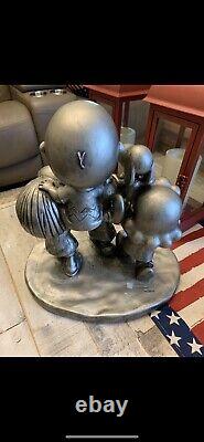 Peanuts Gang Collectible Figure Statue Charles Schulz Snoopy, Charlie Brown UFS