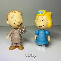 Peanuts Gang USF Figures Including Rare Snoopy Wearing Sheep Jacket & Hat