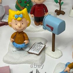 Peanuts Memory Lane Christmas Figure Lot Charlie Brown Lucy Snoopy Linus Frieda