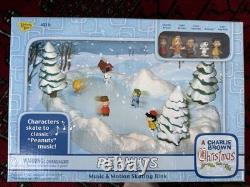 Peanuts Music & Motion Skating Rink Memory Lane A Charlie Brown Christmas 2006