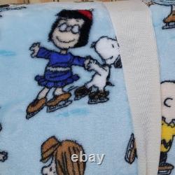 Peanuts Queen 90x90 Plush Blanket Charlie Brown Snoopy Ice Skating Berkshire