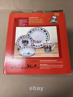 Peanuts Snoopy 16 Pc Dinnerware Set Christmas Carol Rare Version