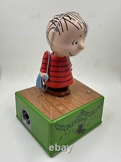 Peanuts Snoopy Charlie Brown Hallmark 5 Piece Set Dance Party 2017