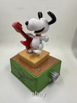 Peanuts Snoopy Charlie Brown Hallmark 5 Piece Set Dance Party 2017