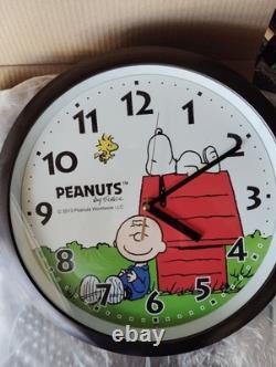 Peanuts Snoopy & Charlie Brown Wall Clock 30cm Plastic 2013 New in Box