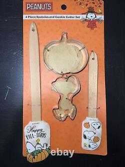 Peanuts Snoopy Fall Harvest Bowl, Hanging Towels, Spatula Cookie C? Utters Lot