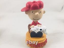 Peanuts Snoopy & Woodstock 8 figurine wall decor display case. Charlie Brown