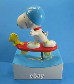 Peanuts Super Snoopy & Woodstock Willitt's Ceramic Music Box HTF WORKS